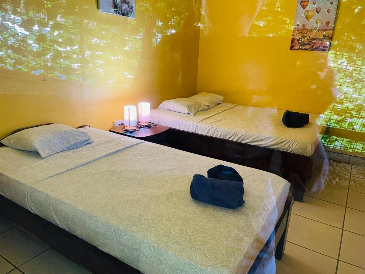 Hotel Aurora Montezuma Extérieur photo