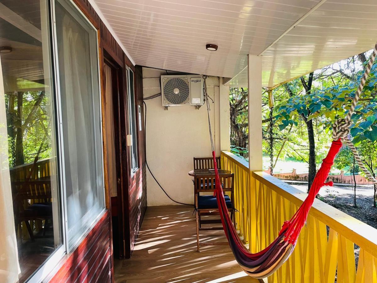 Hotel Aurora Montezuma Extérieur photo